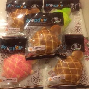 Breadou tortoise squishies